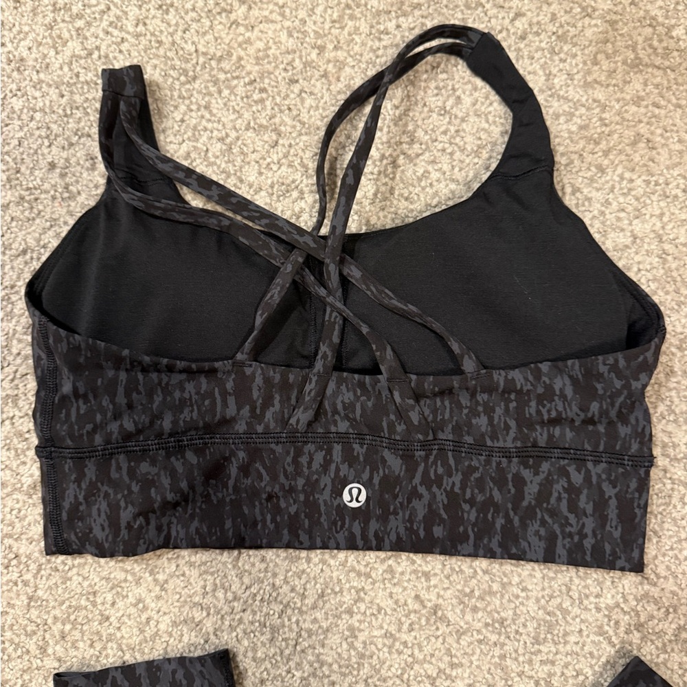 LULULEMON workout set (sports bra/leggings) - Picture 3 of 3